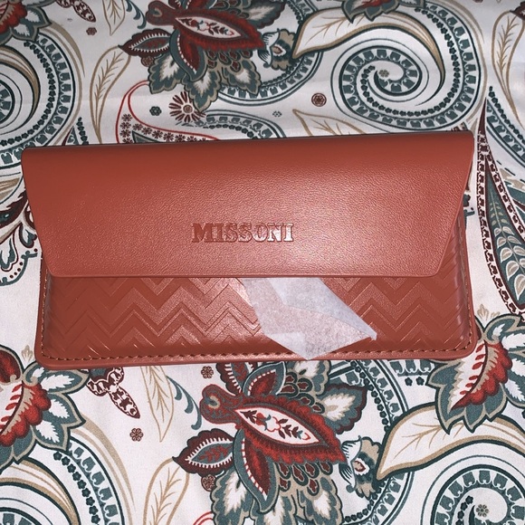 Brand New Missoni
Women's MIS0047 53mm Sunglasses (NWT) - Picture 3 of 8